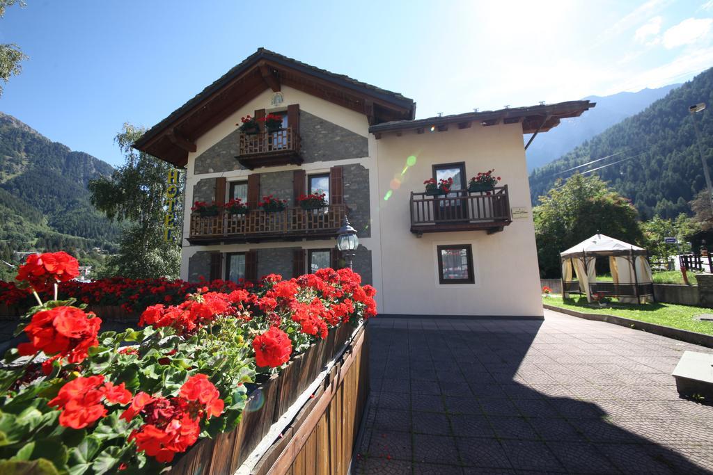 Hotel Stella Del Nord Courmayeur Luaran gambar